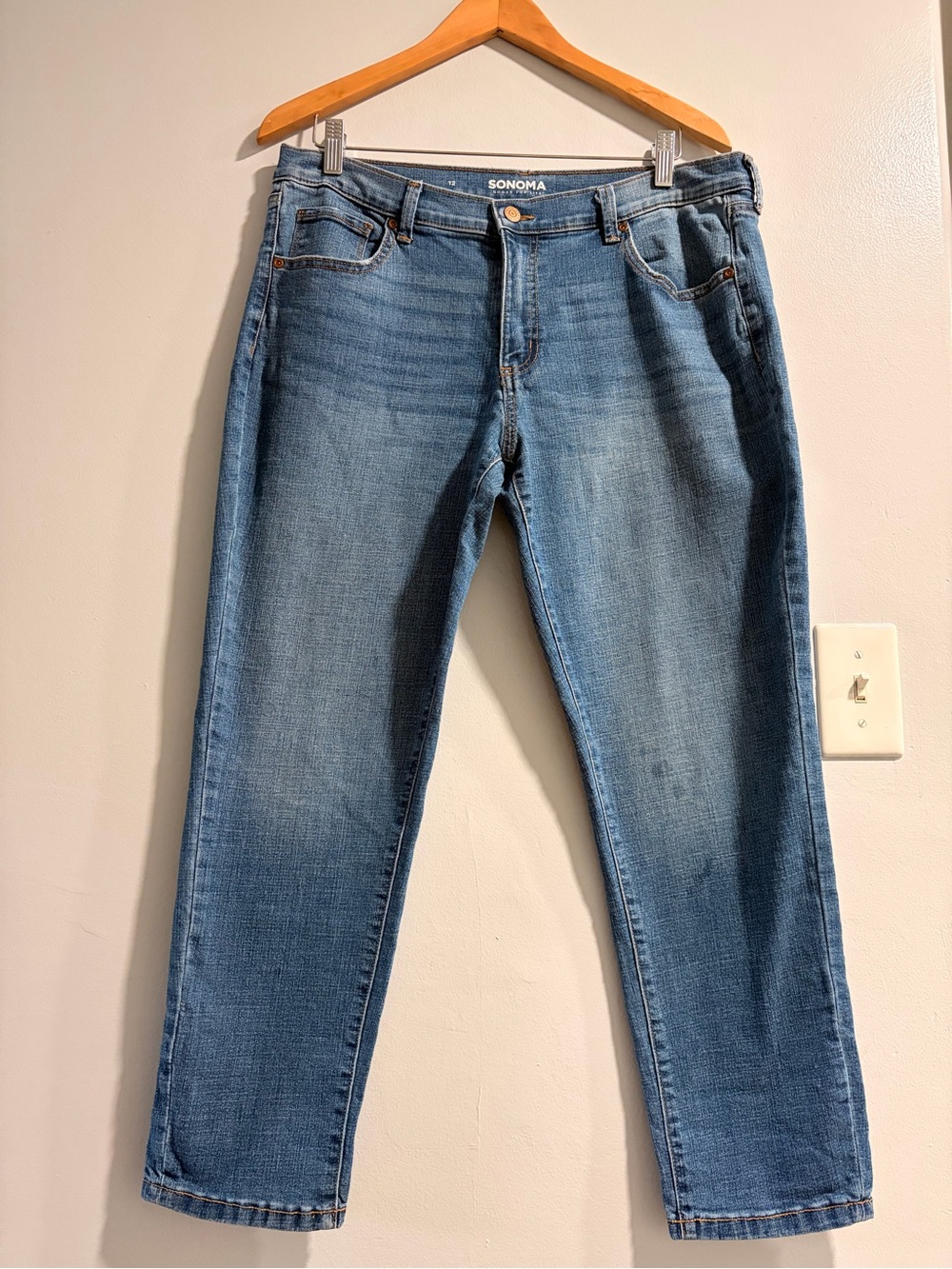 SONOMA Women's Straight Jeans in Medium Blue Wash